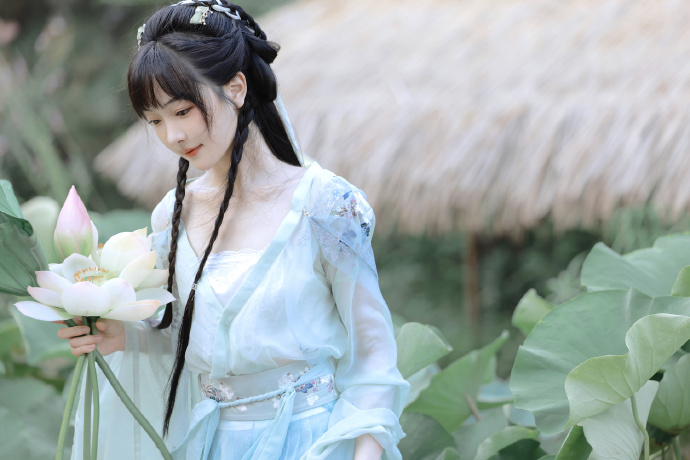 詹妮弗·加纳新剧凭什么是完美沙滩伴侣？八个女人一场周末就够了 配图